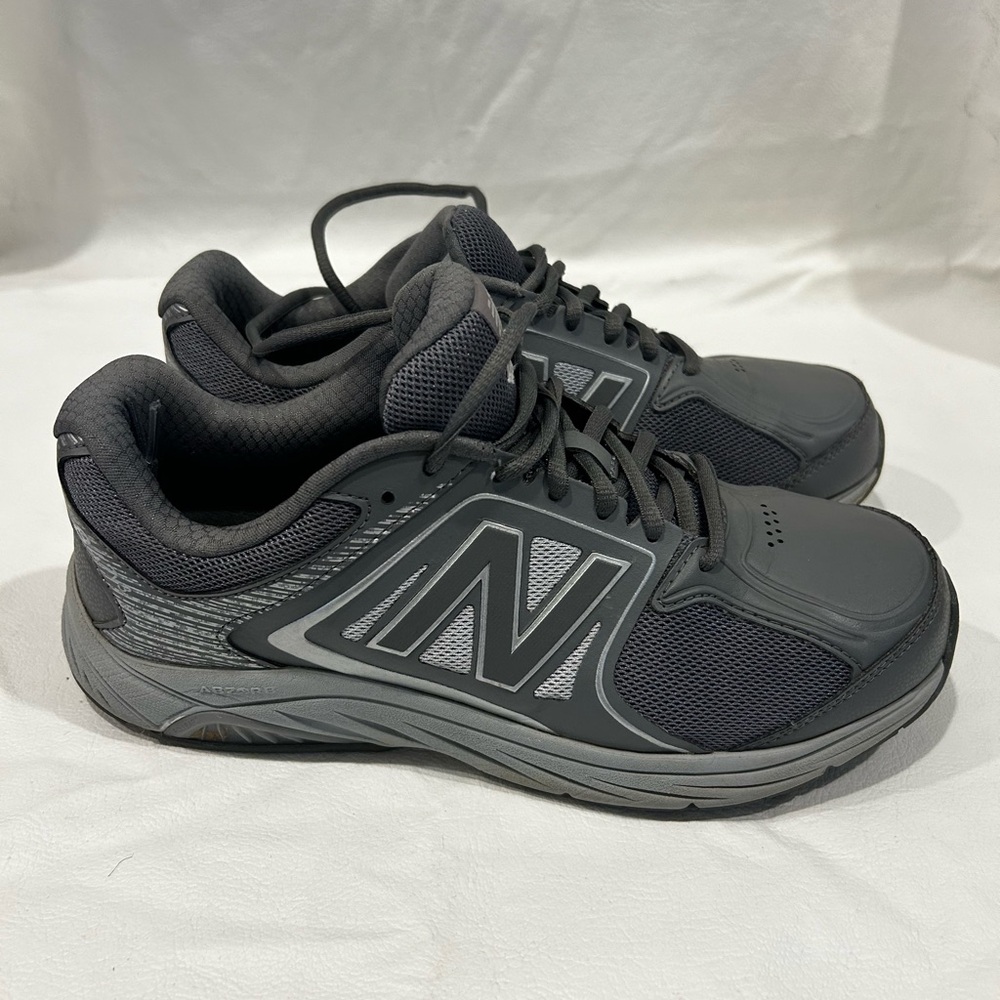 Women Size 9 Gray New Balance Sneakers